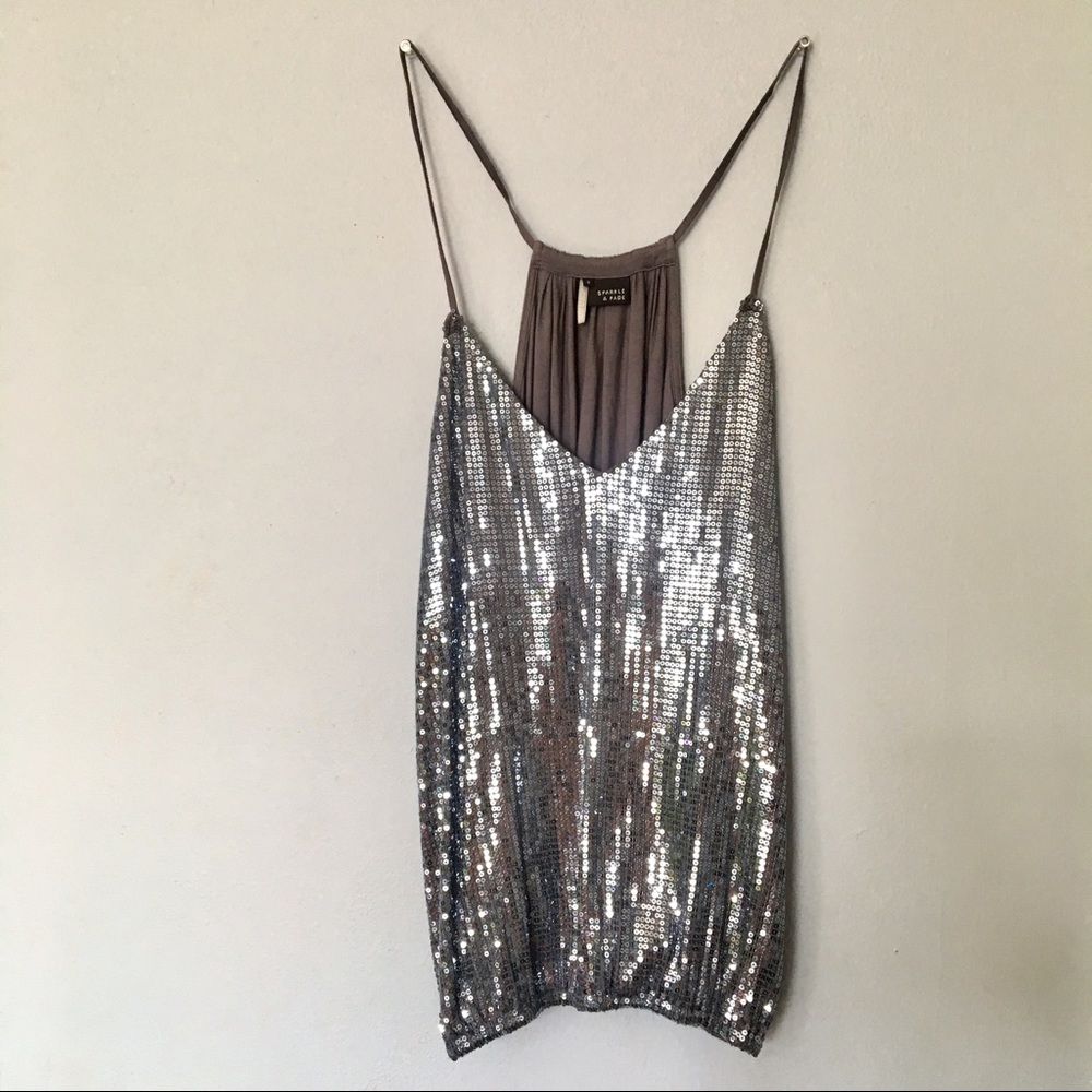 UO • Sequin Top - Picture 3 of 6